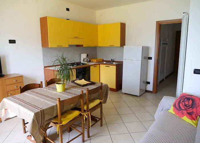 Leggeri מלון דירות 3*